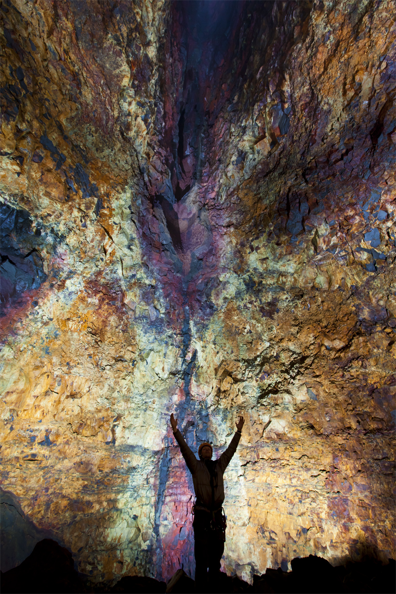 Thrihnukagigur Volcano Tour Go Inside A Magma Chamber