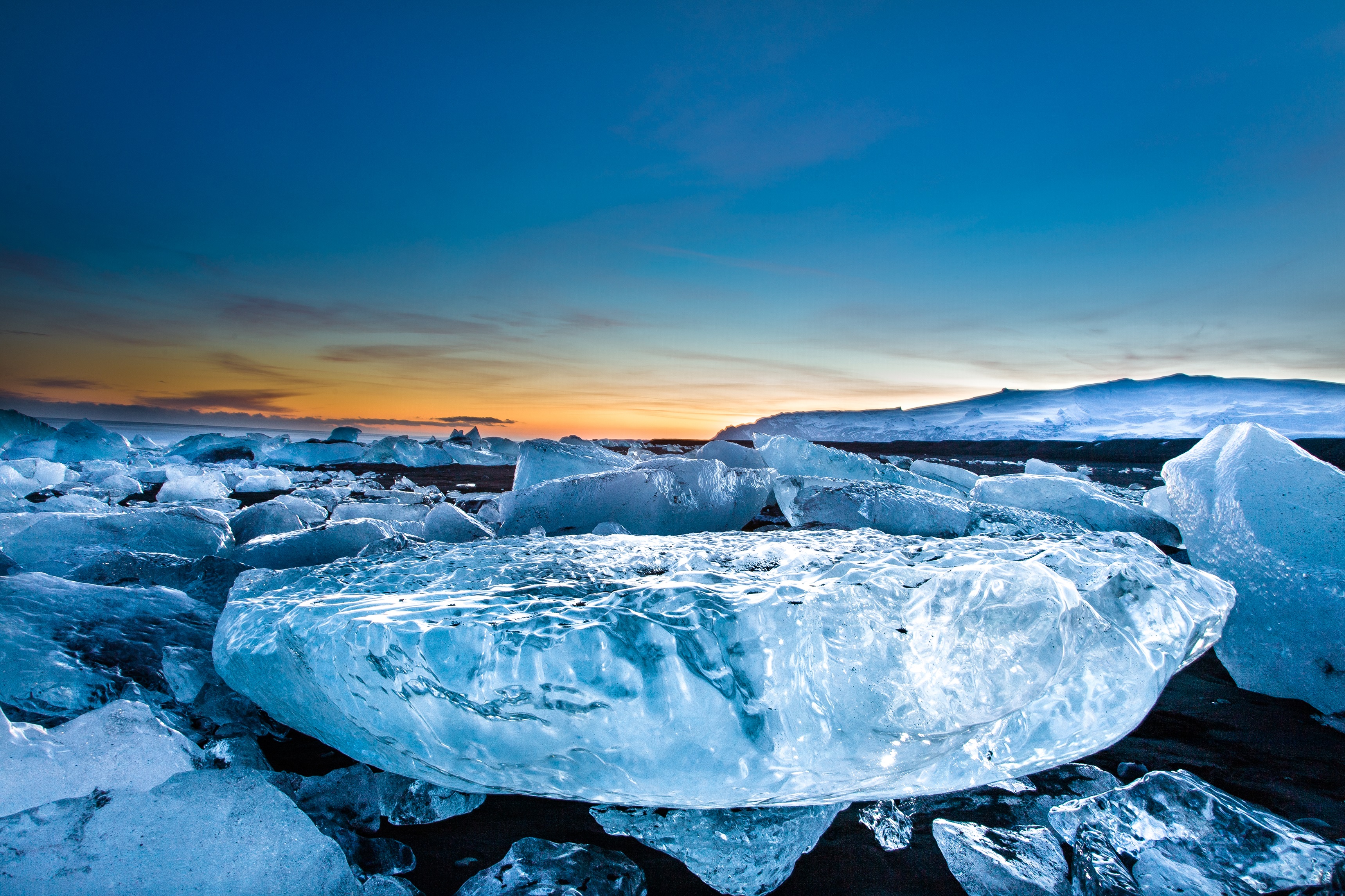jokulsarlon tour by guide to iceland
