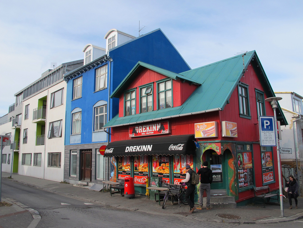 tourist shops in reykjavik