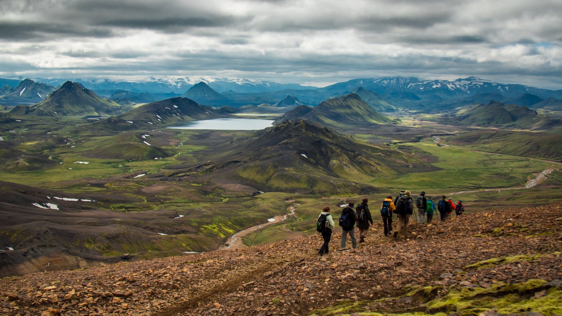 iceland travel guide hiking